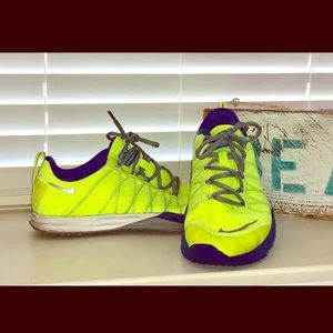 Fun neon yellow Nike trainers size 8